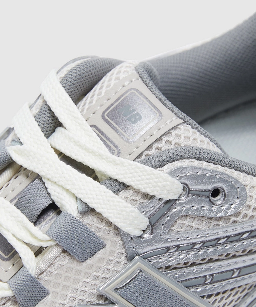 New Balance 1906 sneaker